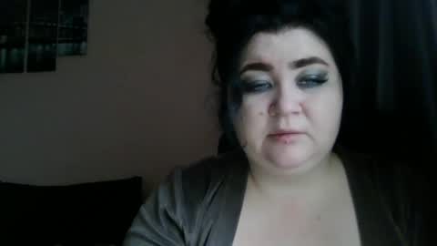 Snapshot of medjik_lool chatting on December 9, 2024, 7:39 am Oltereodora-lima online show from December 9, 2024, 7:39 am