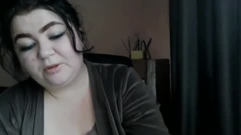 Snapshot of medjik_lool chatting on December 17, 2024, 6:45 am Oltereodora-lima online show from December 17, 2024, 6:45 am