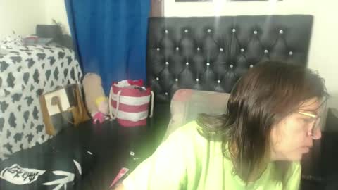 Snapshot of medusalilith69 chatting on April 5, 2026, 9:23 pm Natalia online show from April 5, 2026, 9:23 pm
