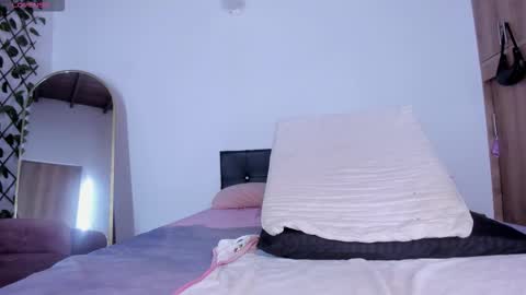 medussa13 online show from February 27, 2026, 12:05 pm