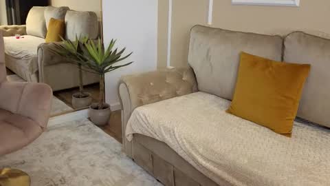 MedussaEyes online show from March 13, 2026, 9:10 pm