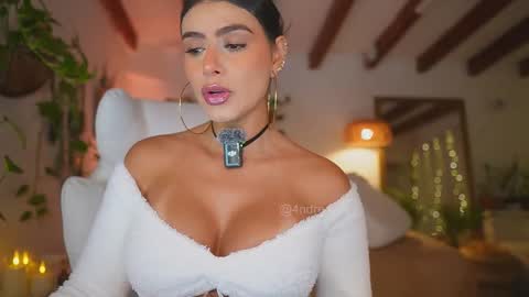 Andrea  online show from February 13, 2026, 1:40 pm