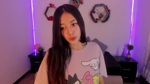 Snapshot of meelanny_ds chatting on December 23, 2024, 8:44 am online show from December 23, 2024, 8:44 am