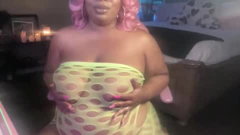 Southern Peach online show from November 19, 2025, 3:50 am