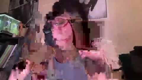 megan   white online show from October 4, 2025, 10:41 pm