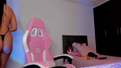 Snapshot of megan__blue chatting on June 5, 2026, 9:09 pm Megan online show from June 5, 2026, 9:09 pm
