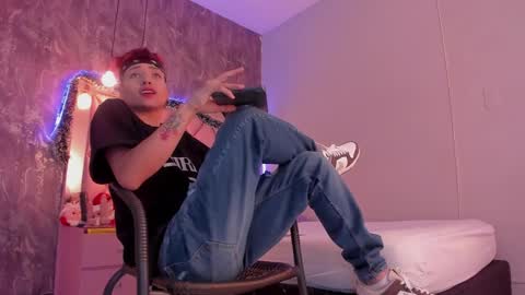 Snapshot of megan_and_clohe chatting on December 26, 2024, 7:05 pm M E G A N online show from December 26, 2024, 7:05 pm