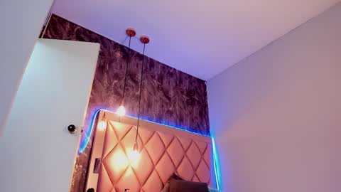 Snapshot of megan_and_clohe chatting on March 1, 2025, 7:04 pm M E G A N online show from March 1, 2025, 7:04 pm