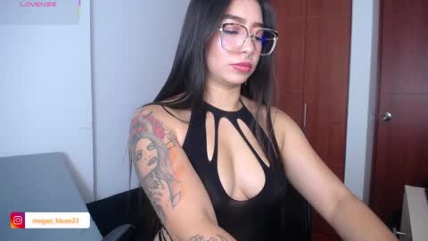 Megan Bluee online show from November 27, 2025, 4:20 pm