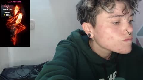 Snapshot of megan_coop3r_ chatting on October 16, 2025, 12:11 am Megan and sophi online show from October 16, 2025, 12:11 am