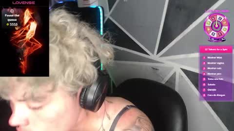 Megan and sophi online show from January 9, 2026, 1:19 am