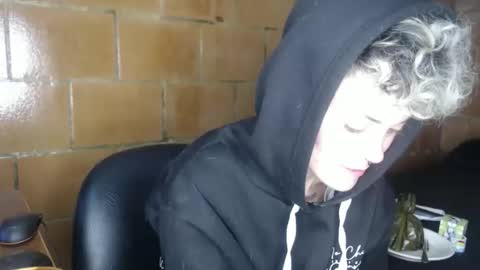 Megan and sophi online show from May 2, 2026, 3:00 am