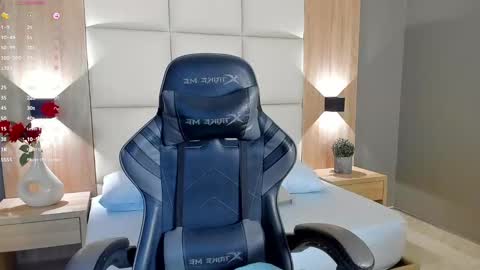 Snapshot of megan_cooper28 chatting on September 25, 2025, 12:20 pm MEGAN COOPER online show from September 25, 2025, 12:20 pm