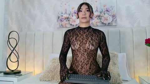 Snapshot of megan_cruzgb chatting on April 8, 2026, 12:38 pm Carolina Paez online show from April 8, 2026, 12:38 pm