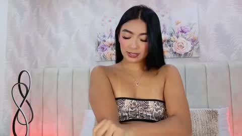Snapshot of megan_cruzgb chatting on April 17, 2026, 12:30 pm Carolina Paez online show from April 17, 2026, 12:30 pm