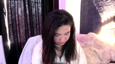    online show from December 3, 2024, 2:49 pm