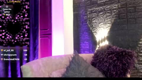     online show from December 23, 2024, 5:54 pm