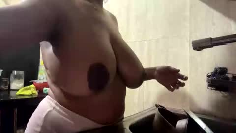 Snapshot of megan_greyxx chatting on October 3, 2025, 11:40 am megan_greyxx online show from October 3, 2025, 11:40 am