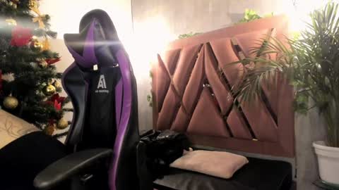    online show from December 22, 2024, 2:06 am