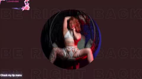 Snapshot of megan_inked_ chatting on October 19, 2025, 2:01 am online show from October 19, 2025, 2:01 am