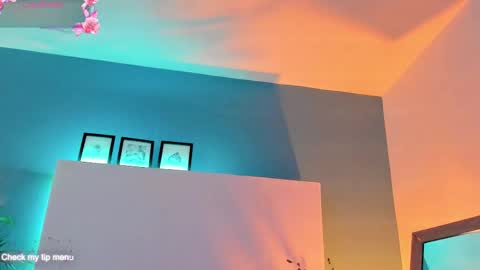 Snapshot of megan_inked_ chatting on October 22, 2025, 3:07 am online show from October 22, 2025, 3:07 am