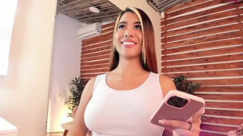 Snapshot of megan_raiin chatting on March 7, 2025, 5:40 am megan_raiin online show from March 7, 2025, 5:40 am