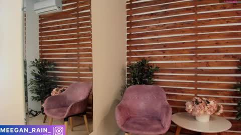 Snapshot of megan_raiin chatting on March 11, 2025, 6:43 am megan_raiin online show from March 11, 2025, 6:43 am