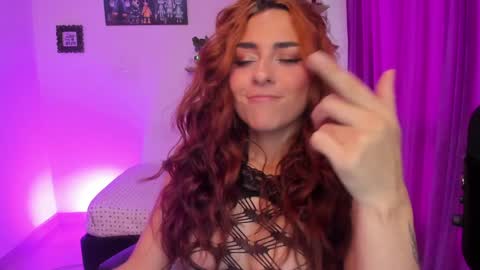 Snapshot of megan_ricci chatting on February 5, 2025, 10:33 pm Laura online show from February 5, 2025, 10:33 pm