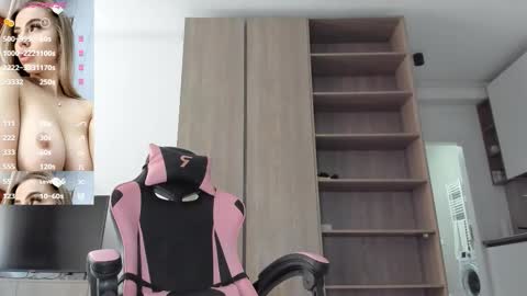 Snapshot of megan_ros_ chatting on September 21, 2025, 5:53 am Megan online show from September 21, 2025, 5:53 am