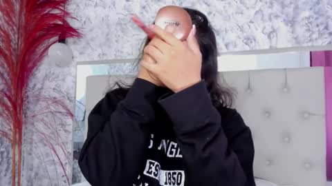 MEGAN  online show from December 1, 2025, 11:15 am