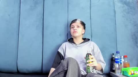megan_thompsonn_ online show from May 3, 2026, 2:39 am