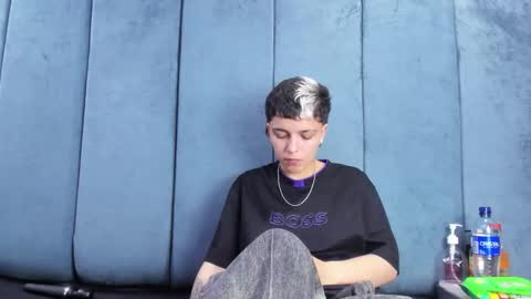 megan_thompsonn_ online show from May 7, 2026, 2:17 am
