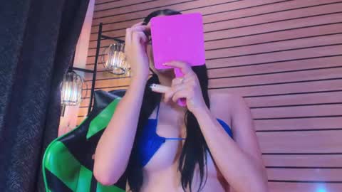 Snapshot of megan_vixenx chatting on April 27, 2026, 1:25 am megan_vixenx online show from April 27, 2026, 1:25 am
