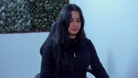 megan white 01  online show from December 8, 2024, 6:01 am