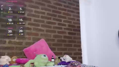 Snapshot of megancolins1 chatting on September 22, 2025, 9:28 pm ---Megan--- online show from September 22, 2025, 9:28 pm