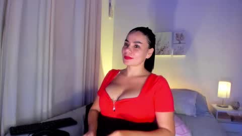 Snapshot of megandupont chatting on December 12, 2024, 4:04 am Megan M online show from December 12, 2024, 4:04 am