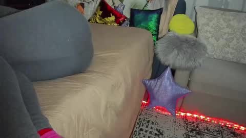 Nicki--------- Welcome to my Room online show from February 21, 2025, 6:48 pm