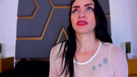 Megan Hofman online show from October 25, 2025, 11:51 am