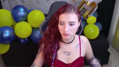 Snapshot of megann_19_ chatting on October 6, 2025, 9:56 pm Megan online show from October 6, 2025, 9:56 pm