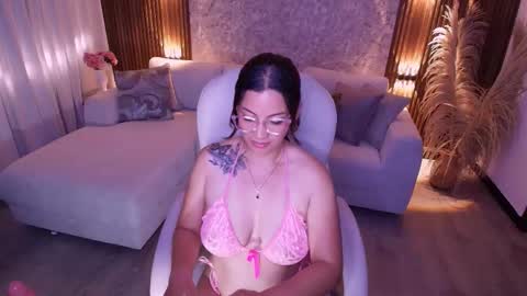 Megan  online show from October 27, 2025, 8:02 pm