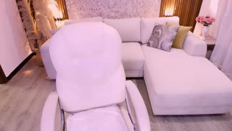 Megan  online show from November 15, 2025, 7:43 pm