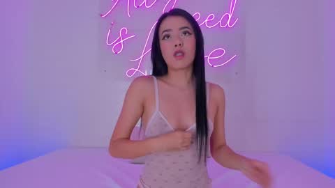 Snapshot of meganritz_ chatting on October 6, 2025, 3:59 am Meganritz online show from October 6, 2025, 3:59 am