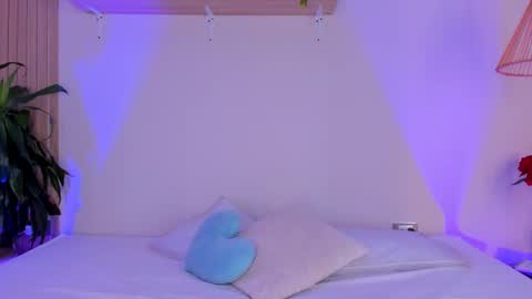 Snapshot of meganritz_ chatting on October 14, 2025, 3:40 am Meganritz online show from October 14, 2025, 3:40 am