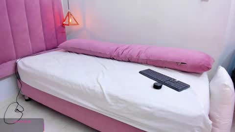 Megan  online show from December 14, 2025, 7:29 pm