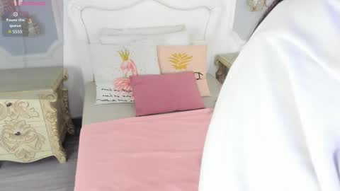 Megan online show from November 4, 2025, 11:42 am