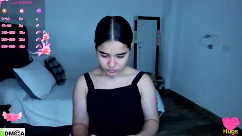 Megan Xue online show from October 28, 2025, 12:25 am