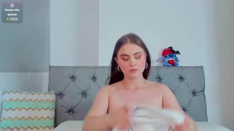 megansammy online show from November 18, 2025, 6:56 pm