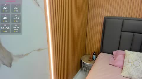 M E G A N  online show from November 18, 2025, 2:50 am