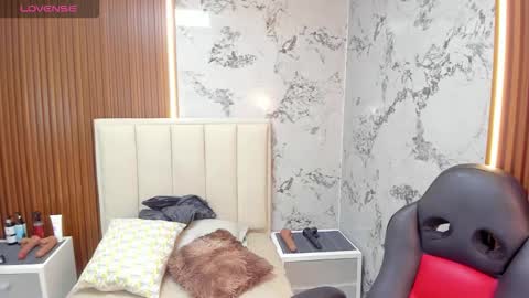 M E G A N  online show from March 16, 2026, 3:01 am