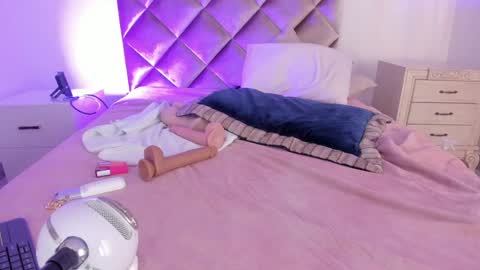 M E G A R A online show from January 29, 2025, 8:18 am